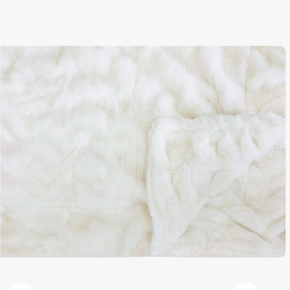NWT Minky Couture Hugs, Cream, Grande Size, 60 inches x 84 inches - Picture 3 of 7